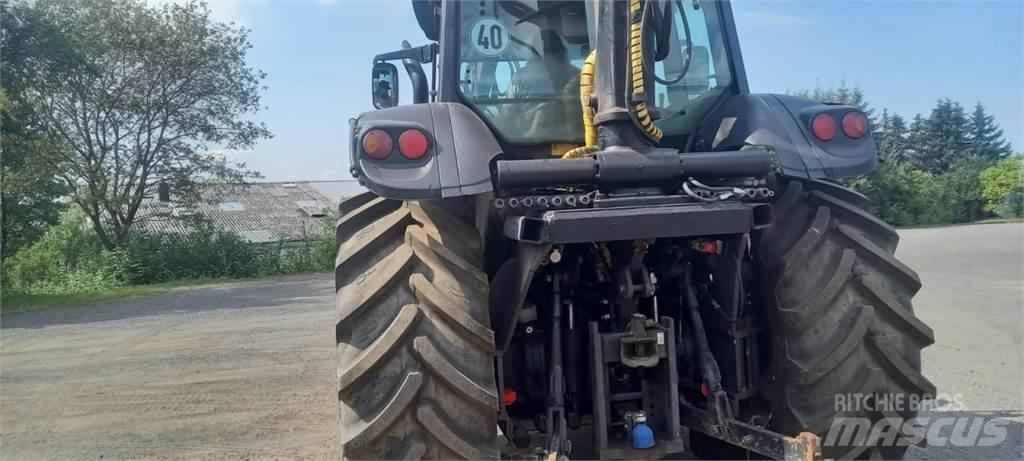Valtra T130 Traktorer