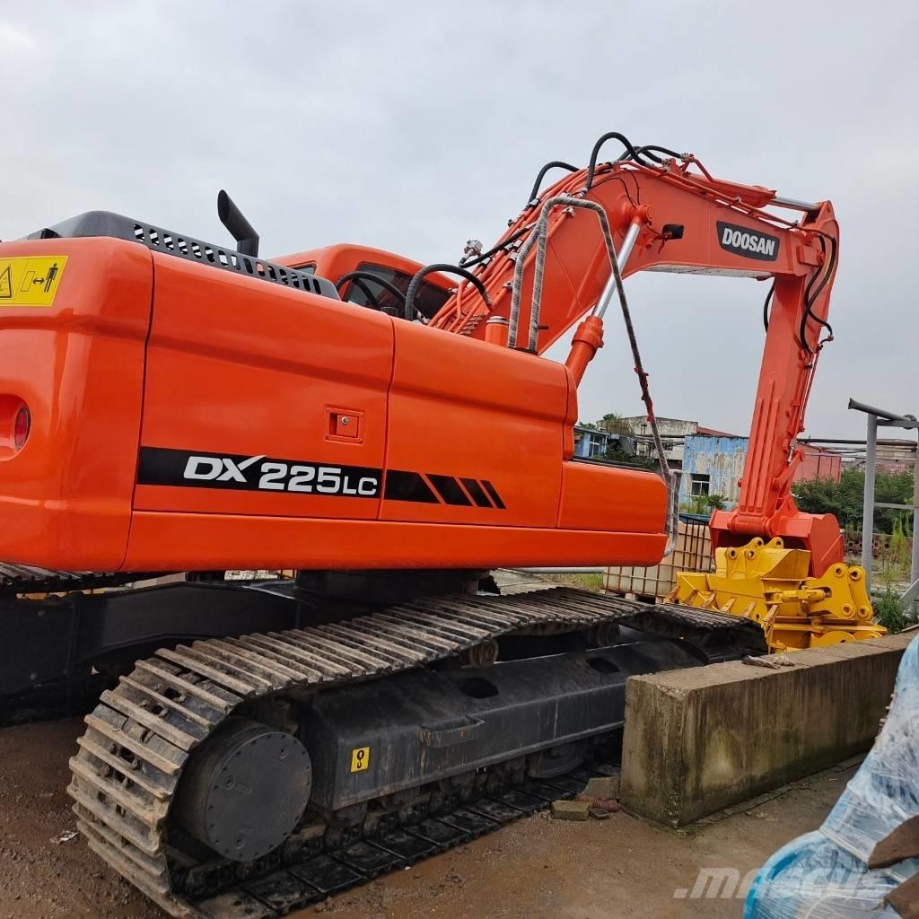Doosan DX 225 Beltegraver