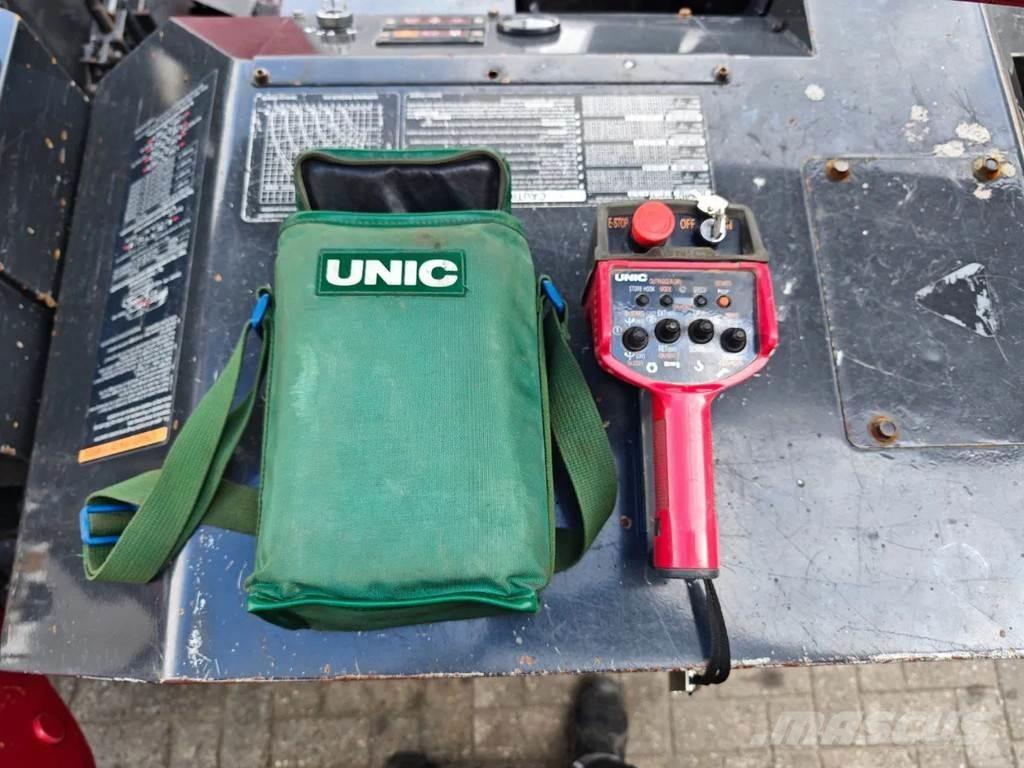 Unic URW 506 CDE Beltegående Kran