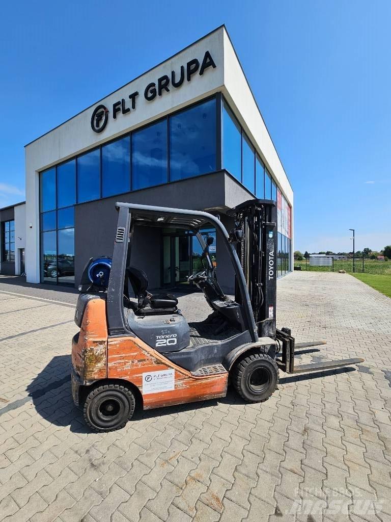 Toyota 02-8 FGKF 20 Propan trucker