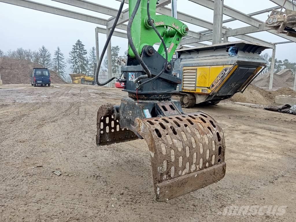 Sennebogen 818E Gravemaskiner for avfallshåndtering