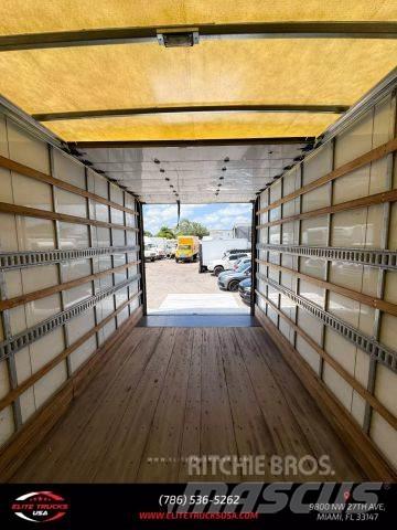 Freightliner M2 Andre lastebiler