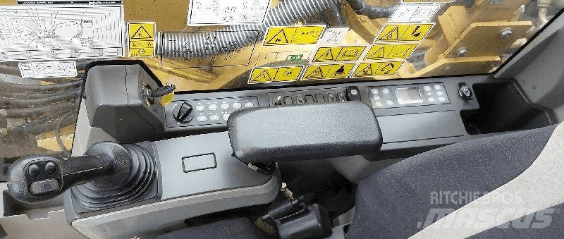 CAT 326F Beltegraver