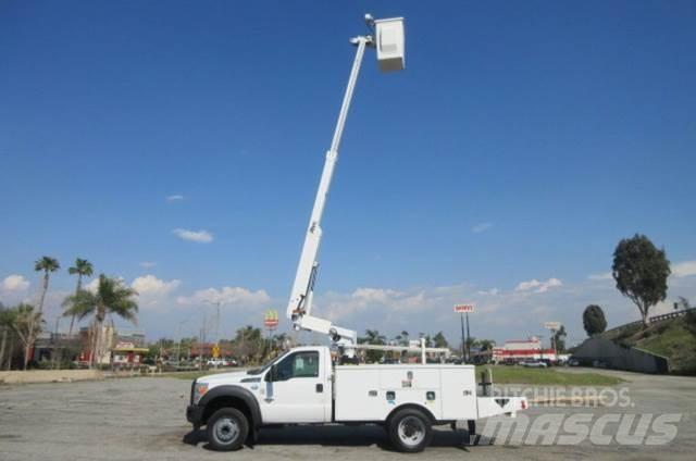 Ford F450 Bilmontert lift