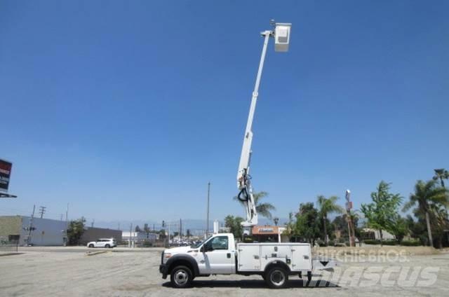Ford F450 Bilmontert lift
