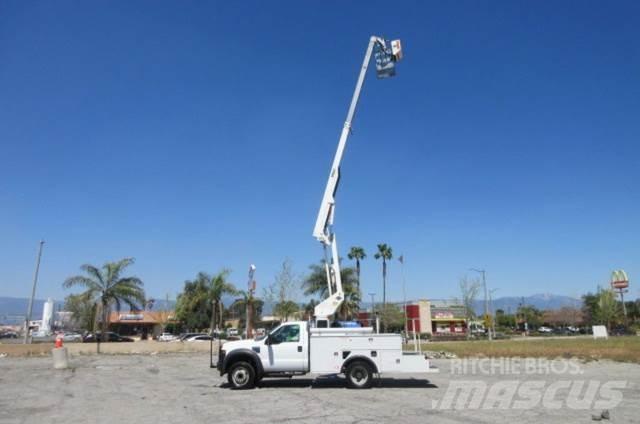 Ford F450 Bilmontert lift