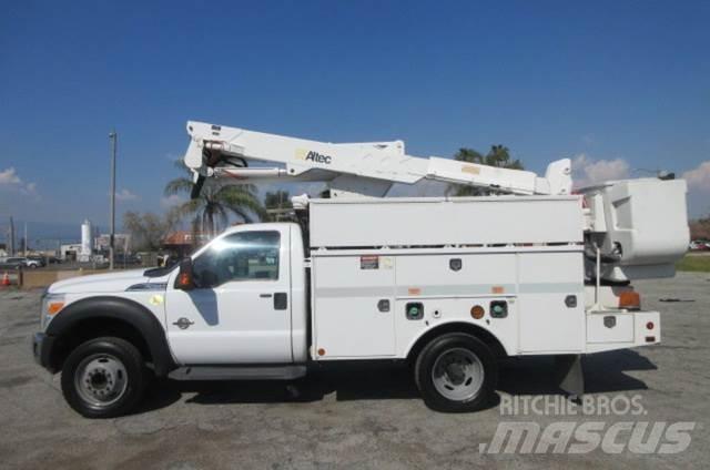 Ford F550 Bilmontert lift