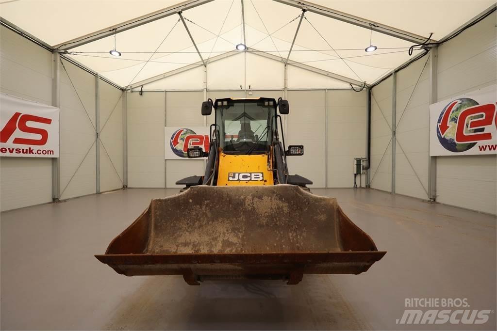 JCB 411 WHEEL LOADER Sette- og Plantemaskiner