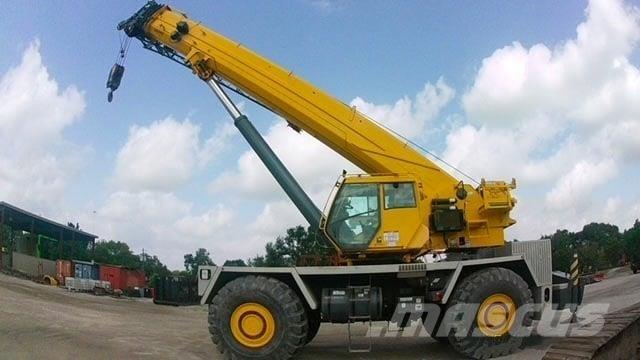 Grove RT 9130E-2 Røff terreng kraner