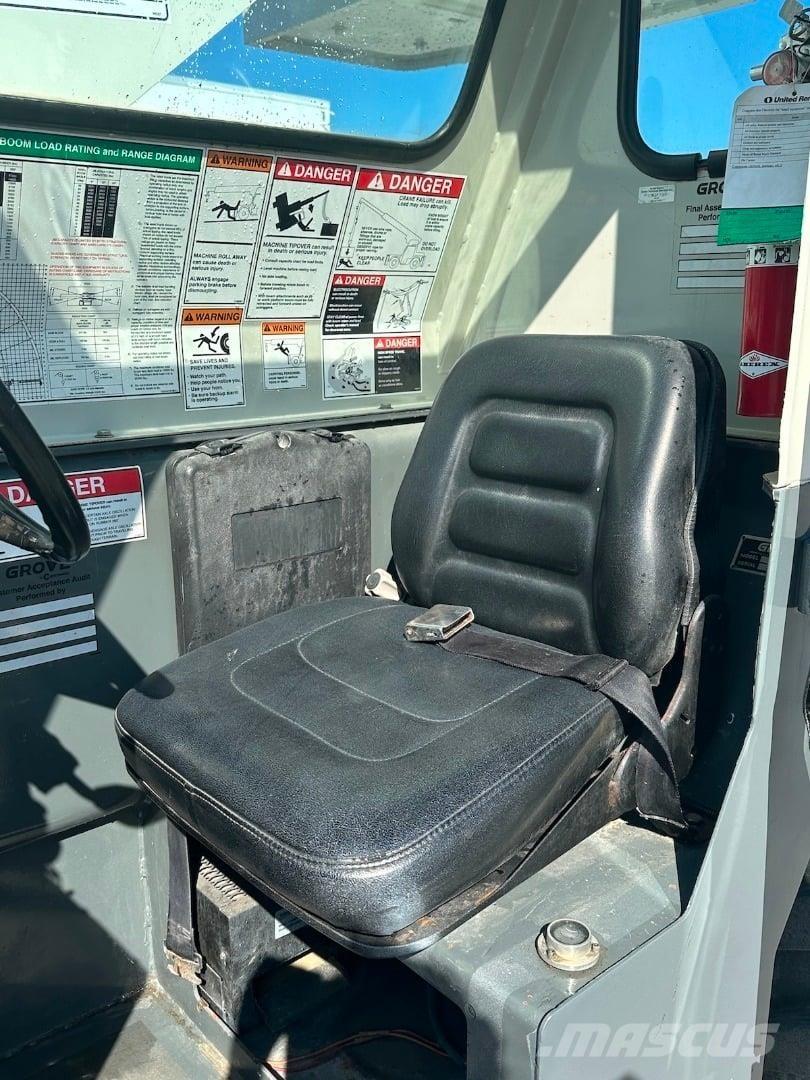 Grove YB5515 Røff terreng kraner