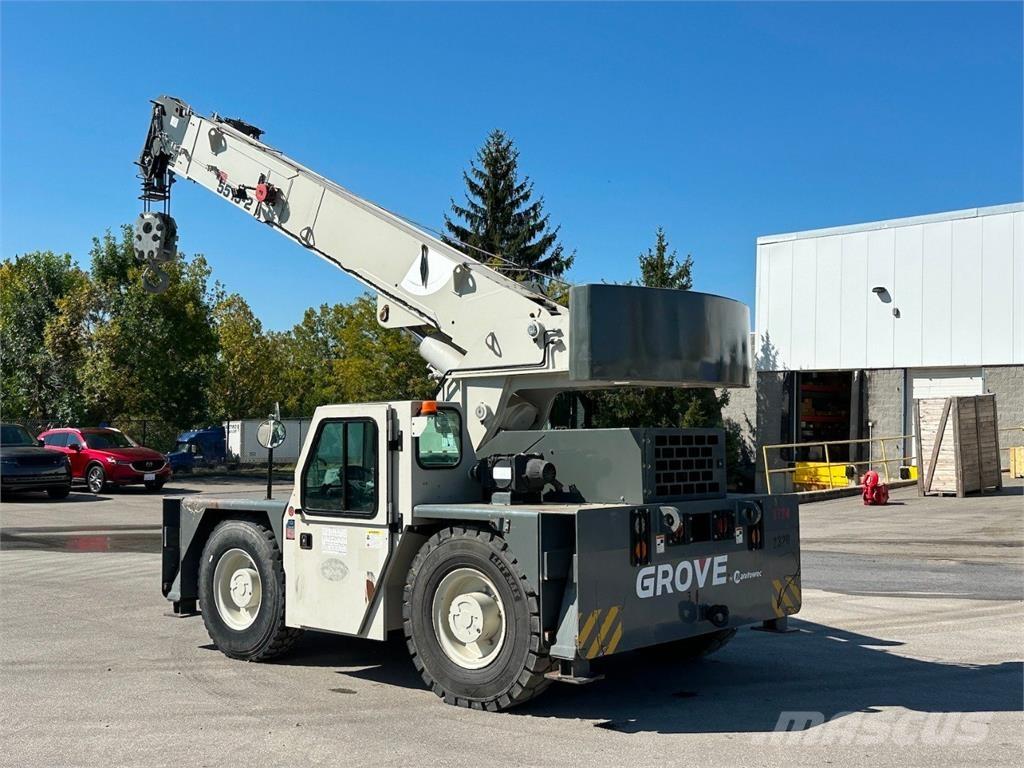 Grove YB5515-2 Røff terreng kraner