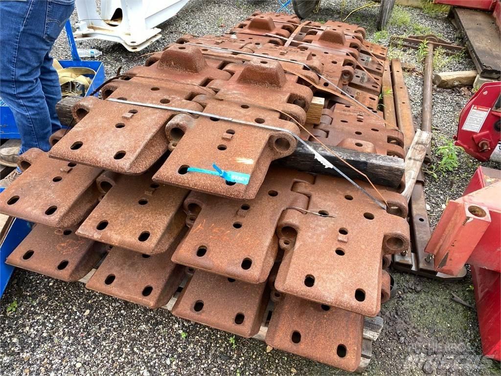 Manitowoc  Belter, kjettinger og understell