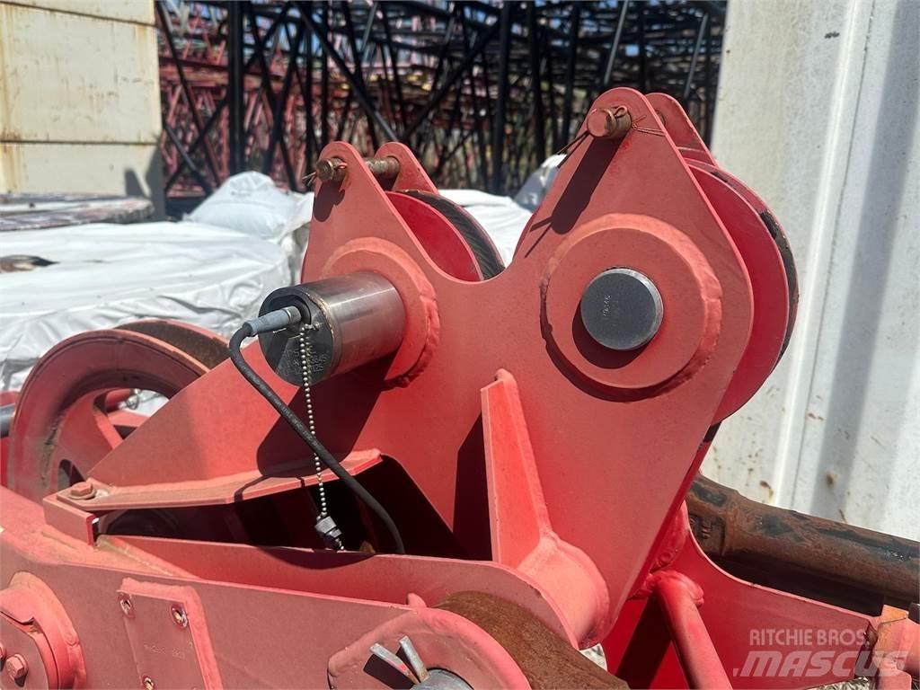 Manitowoc  Bommer og stikker