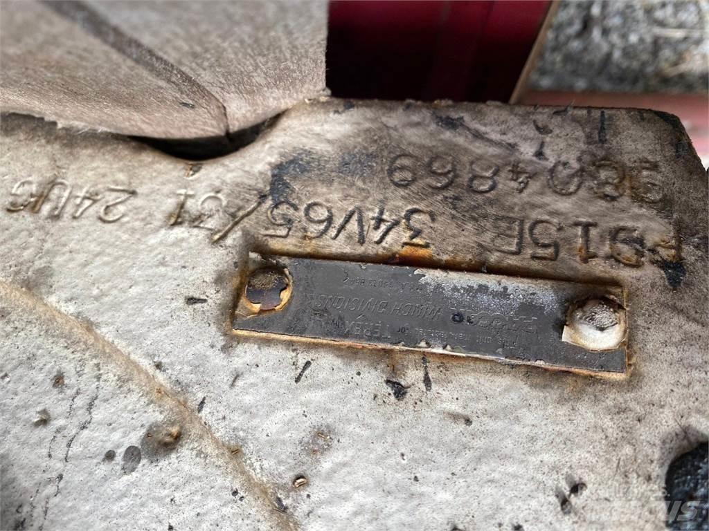 Terex  Stillas, vinsjer og vareheiser