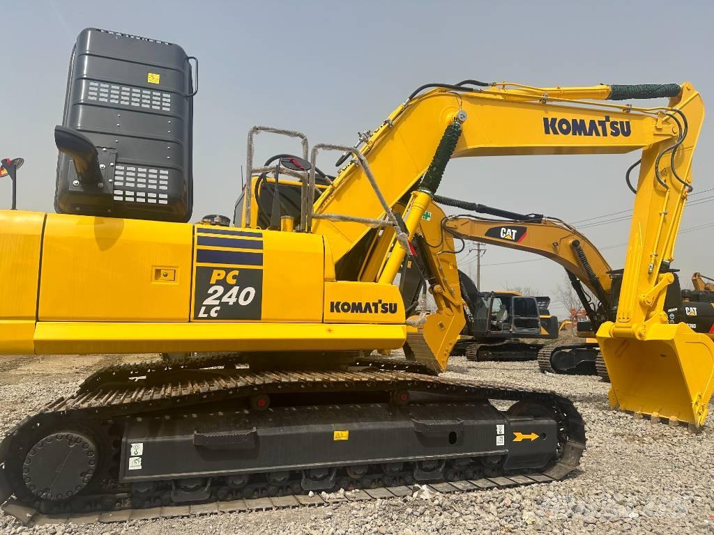 Komatsu PC 240 Beltegraver