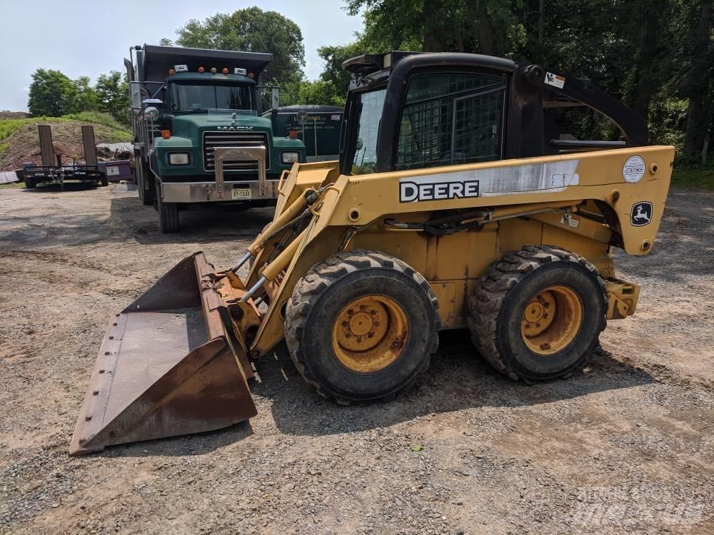 John Deere 328 Kompaktlastere