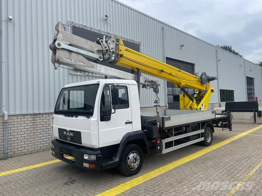 Bocker AK 32/1500 Allterreng kraner