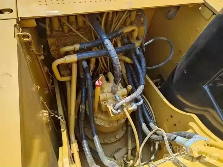 CAT CAT323D2L Beltegraver