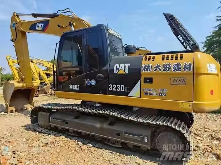 CAT CAT323D2L Beltegraver
