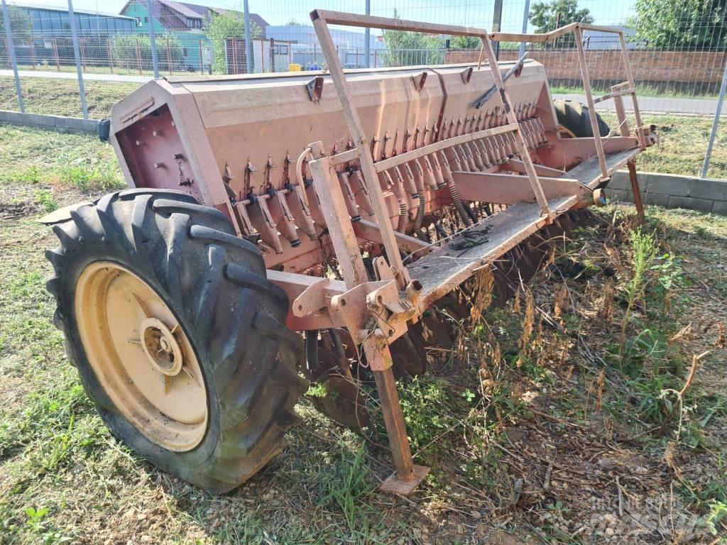 Kuhn 4M Kombinerte såmaskiner