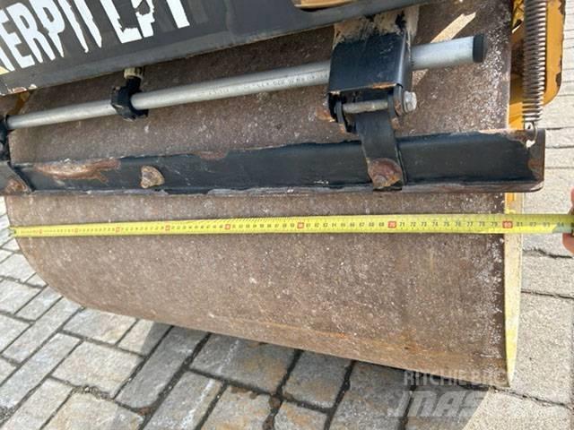 CAT CB 114 Tandem Valser