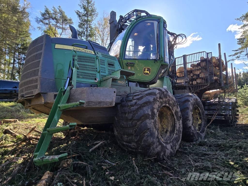 John Deere 1510G Lassbærere