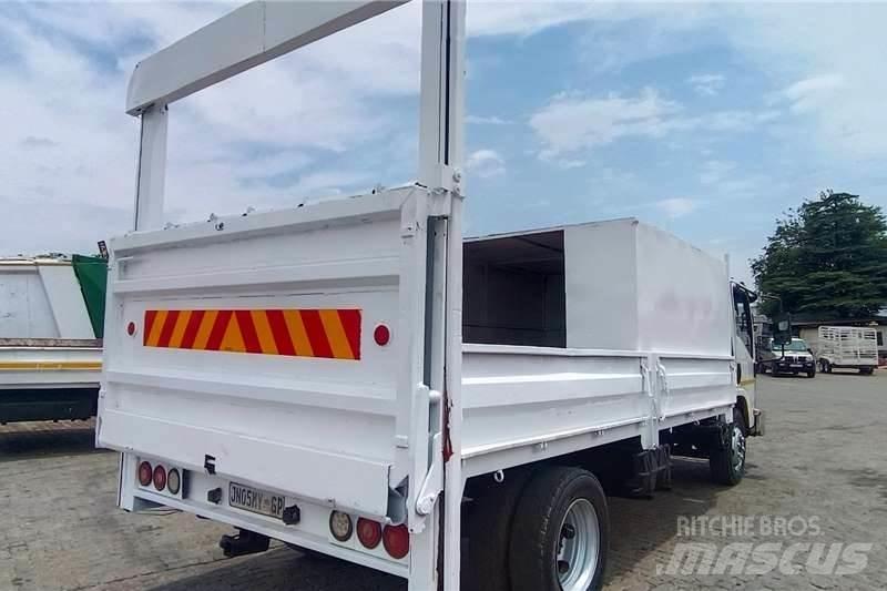 Isuzu NPR400 Andre lastebiler