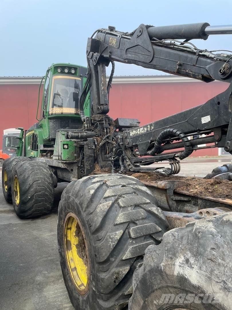John Deere 1210E Lassbærere