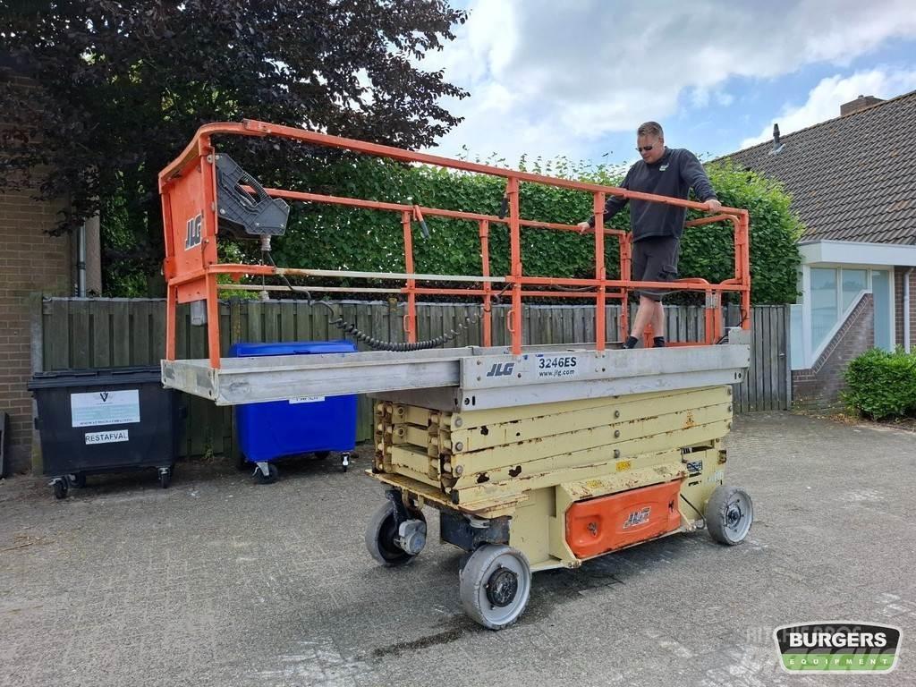 JLG 3246ES Sakselifter