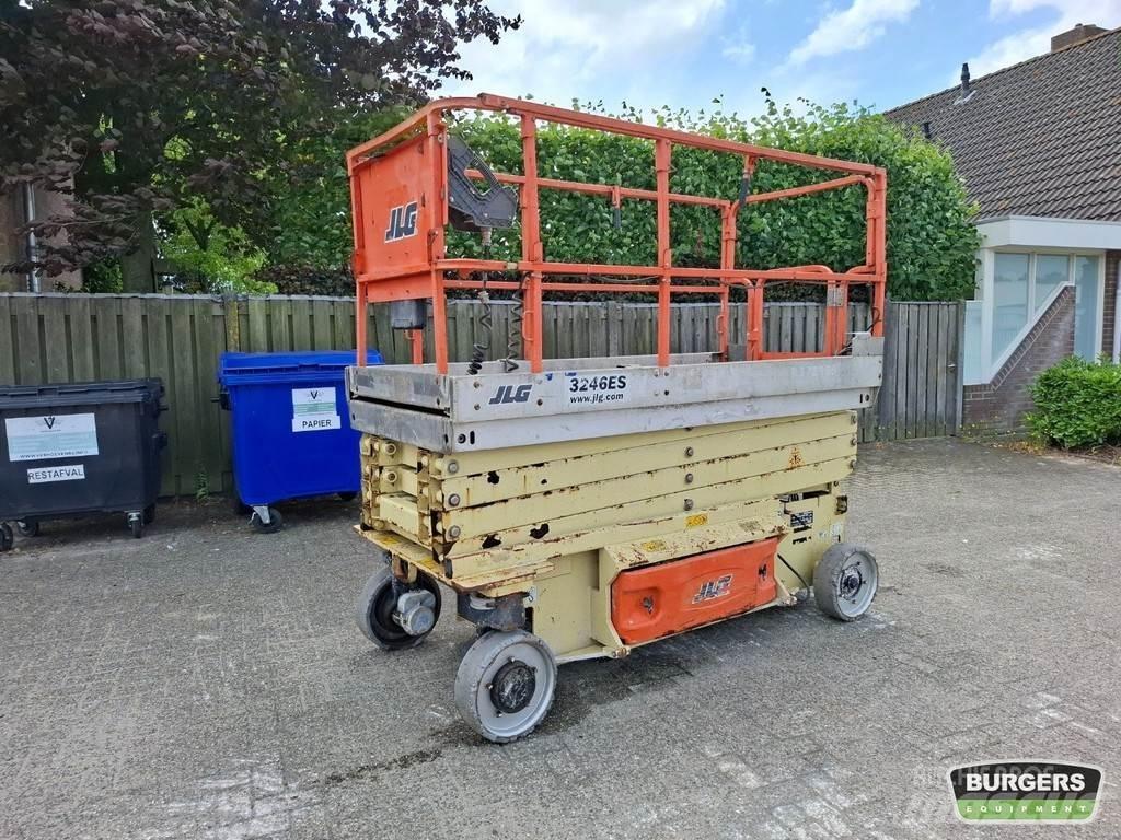 JLG 3246ES Sakselifter