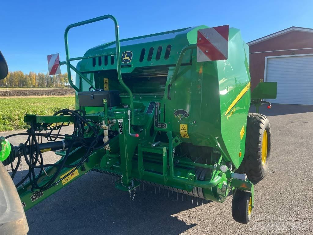 John Deere F441M Rundballepresser