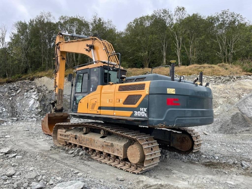 Hyundai HX 300 L Beltegraver