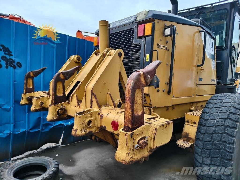 CAT 160 M Veihøvler