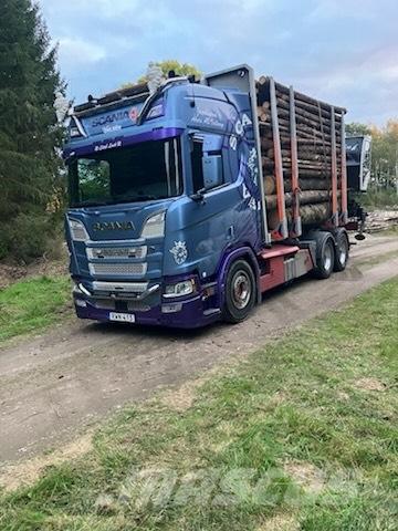 Scania R650B6X4NB Tømmerbiler