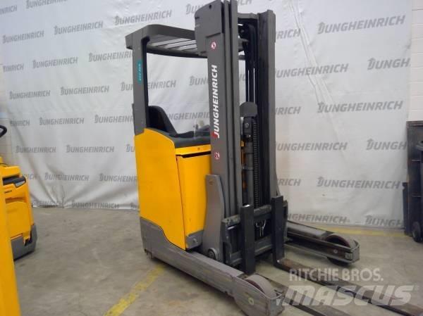 Jungheinrich ETV 214 Skyvemasttruck