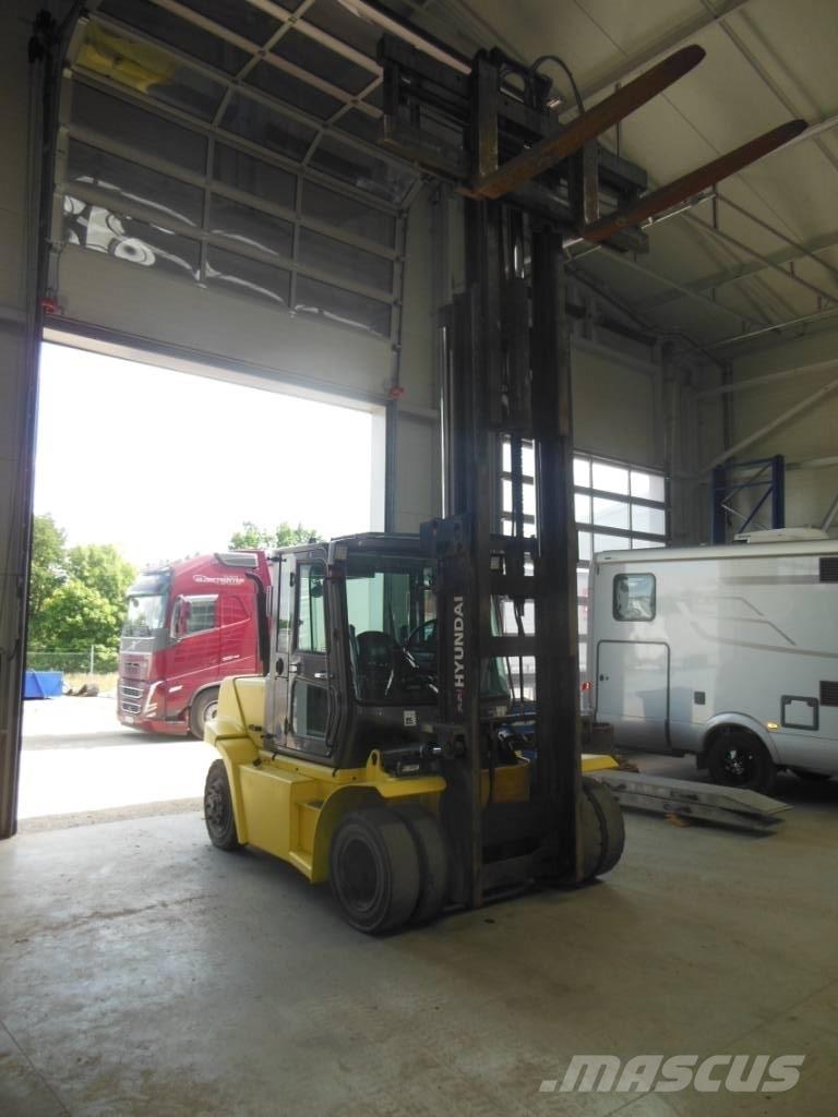Hyundai 70 D-7 A Diesel Trucker
