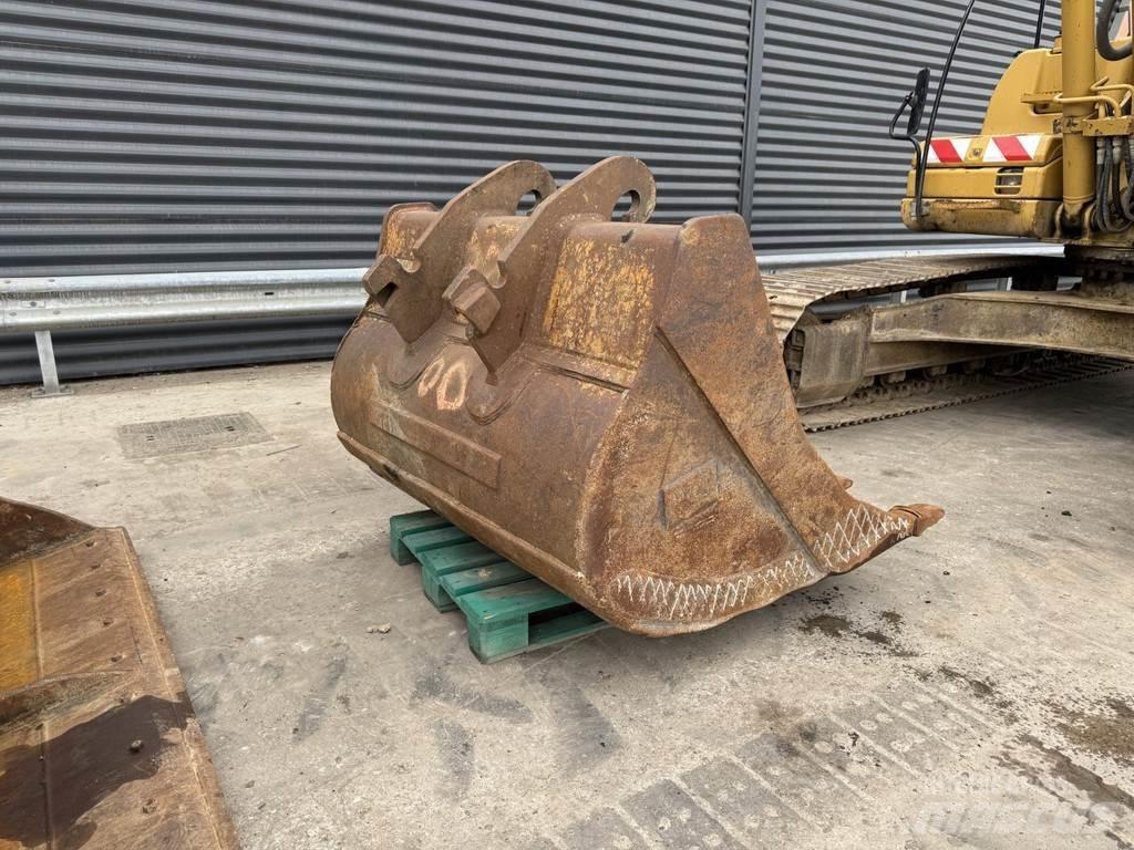 CAT 320 DL Beltegraver