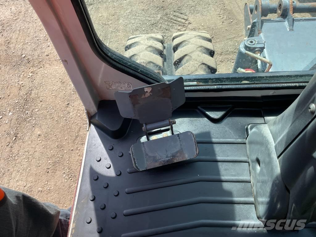 Takeuchi TB 295 W Hjulgravere