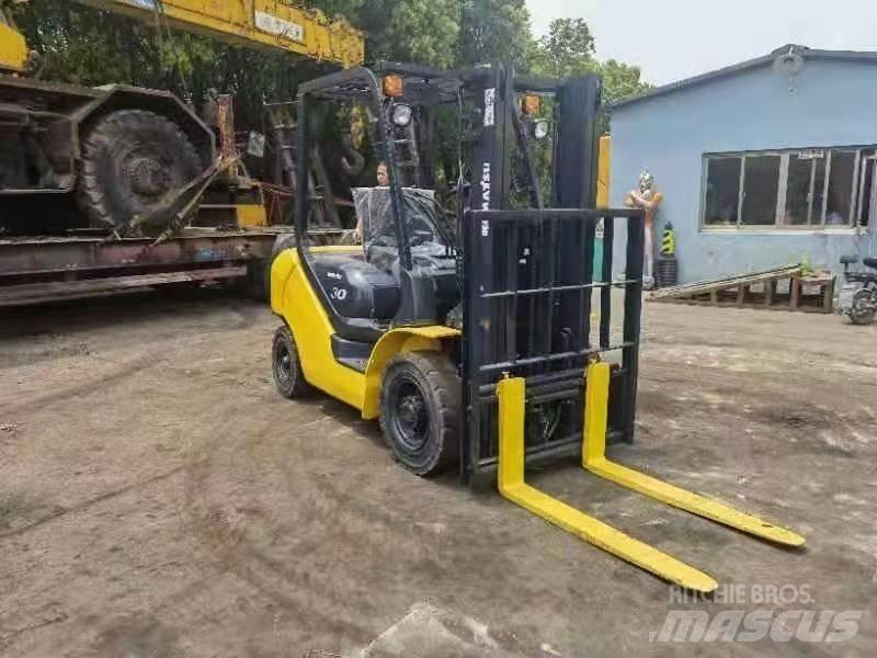 Komatsu 3Ton Diesel Trucker