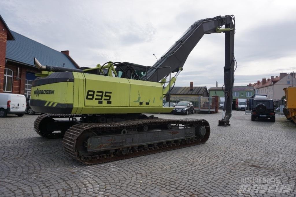 Sennebogen 835 Gravemaskiner for avfallshåndtering