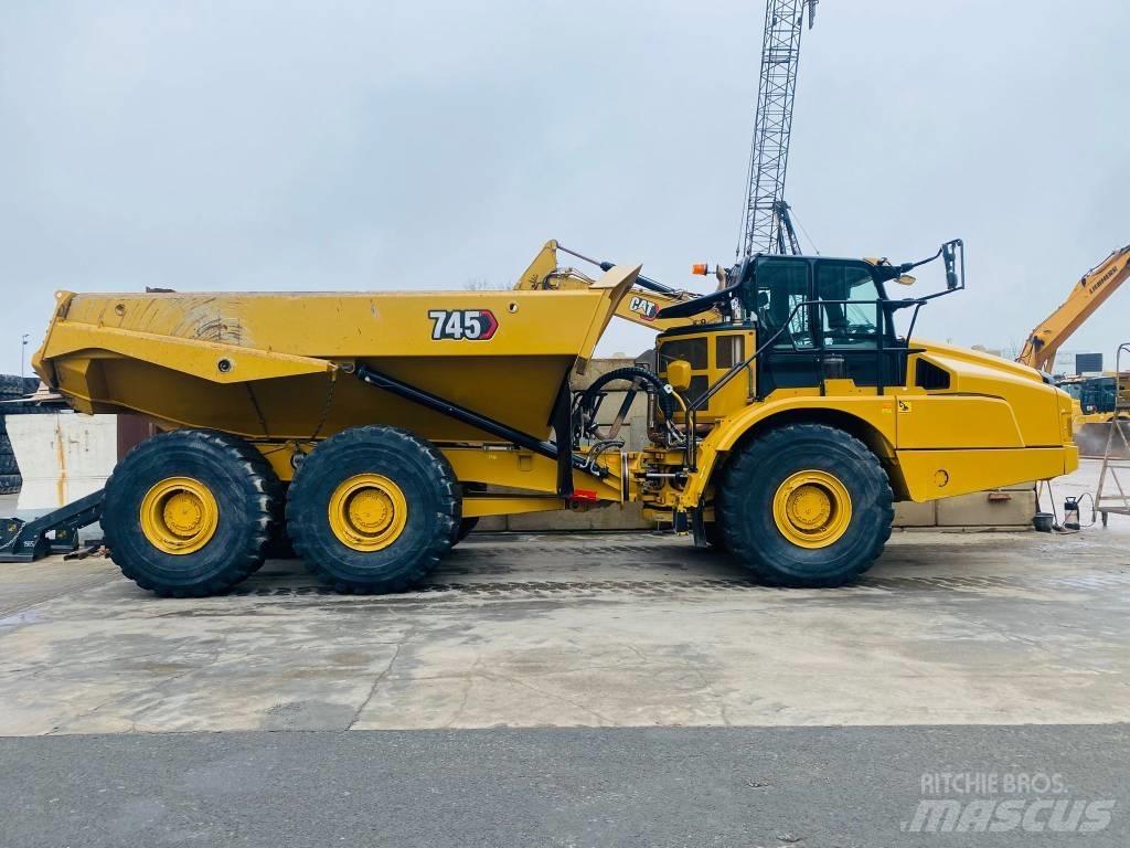 CAT 745 Rammestyrte Dumpere