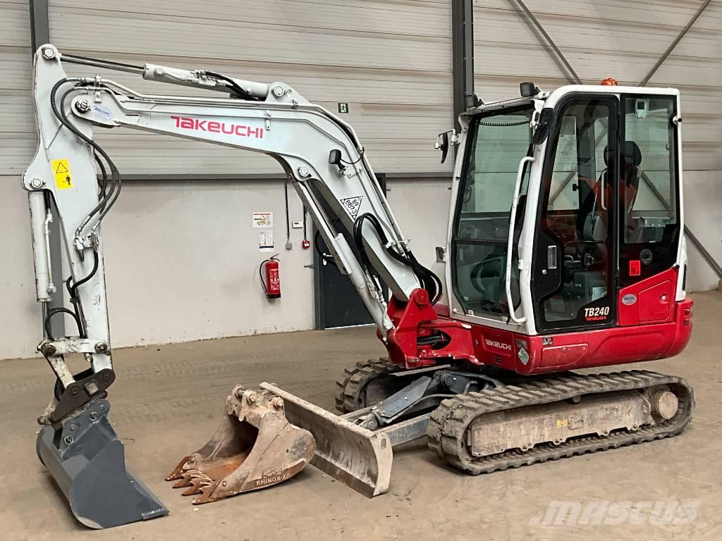 Takeuchi TB 240 Minigravere <7t