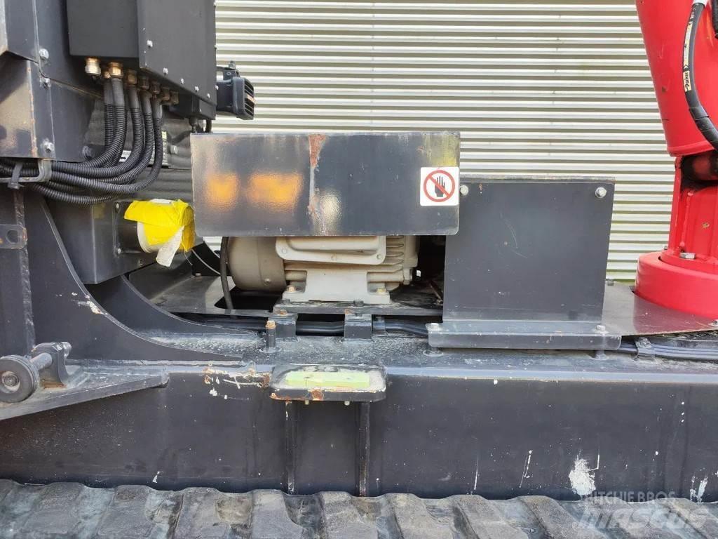Unic URW 506 CDE Beltegående Kran