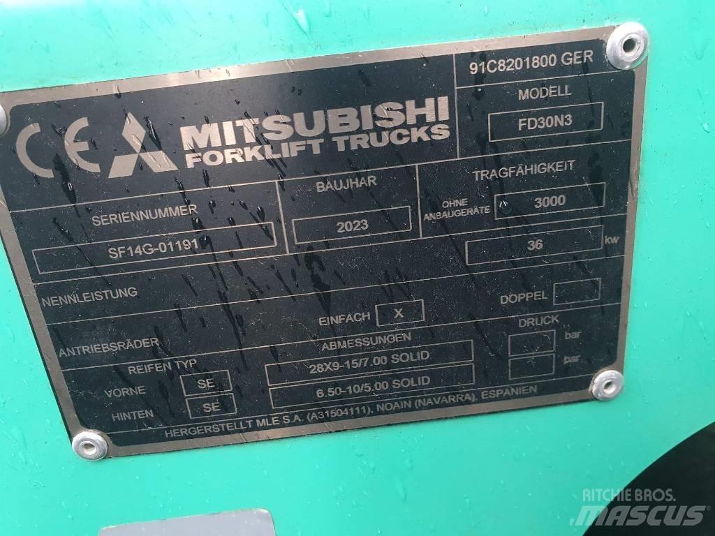 Mitsubishi FD 30 N Diesel Trucker