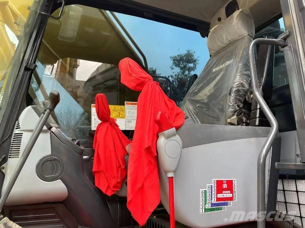 Komatsu PC240-8 Beltegraver