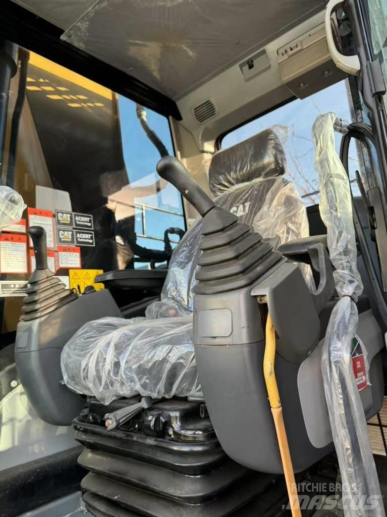 CAT 325D Beltegraver