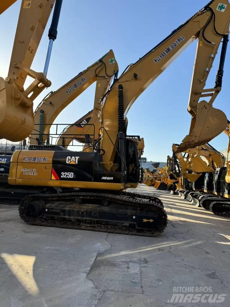 CAT 325D Beltegraver