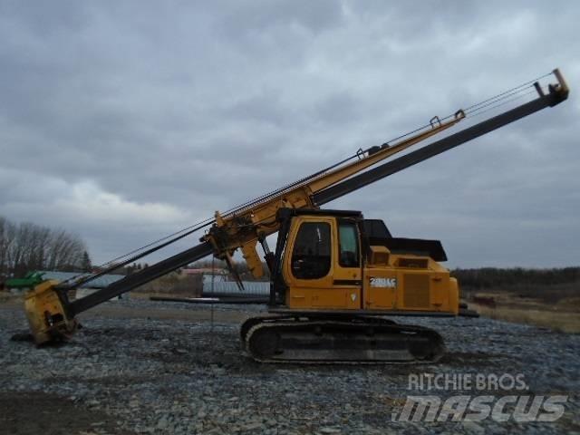 John Deere 200 LC Treknusere