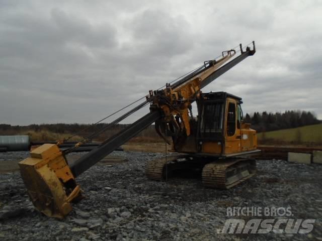 John Deere 200 LC Treknusere