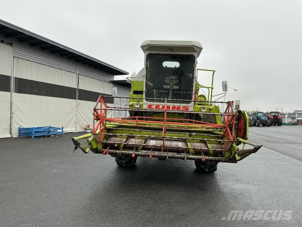 CLAAS 48 Skurtreskere
